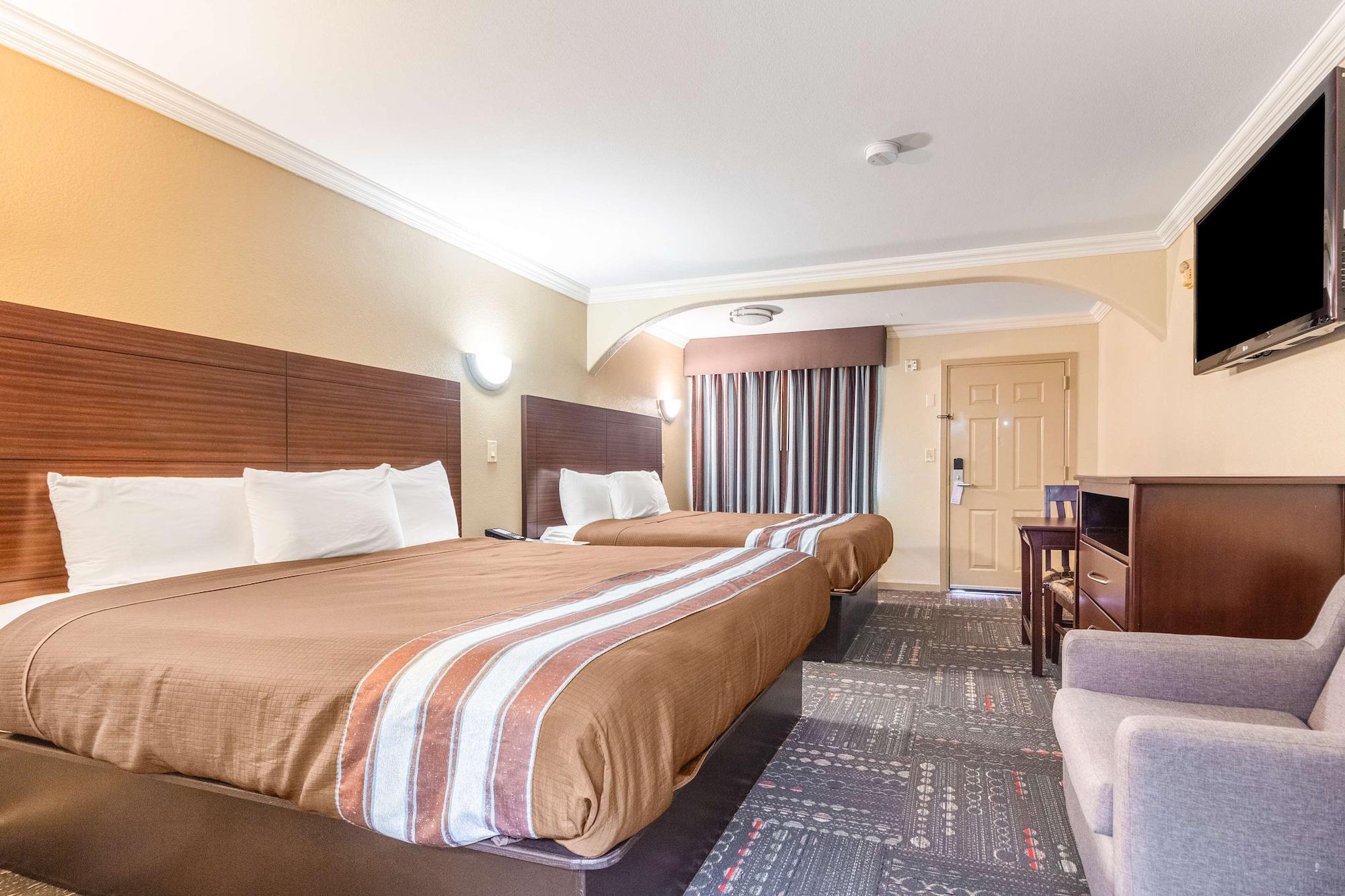 Americas Best Value Inn Houston Heights At I-45 Exterior foto